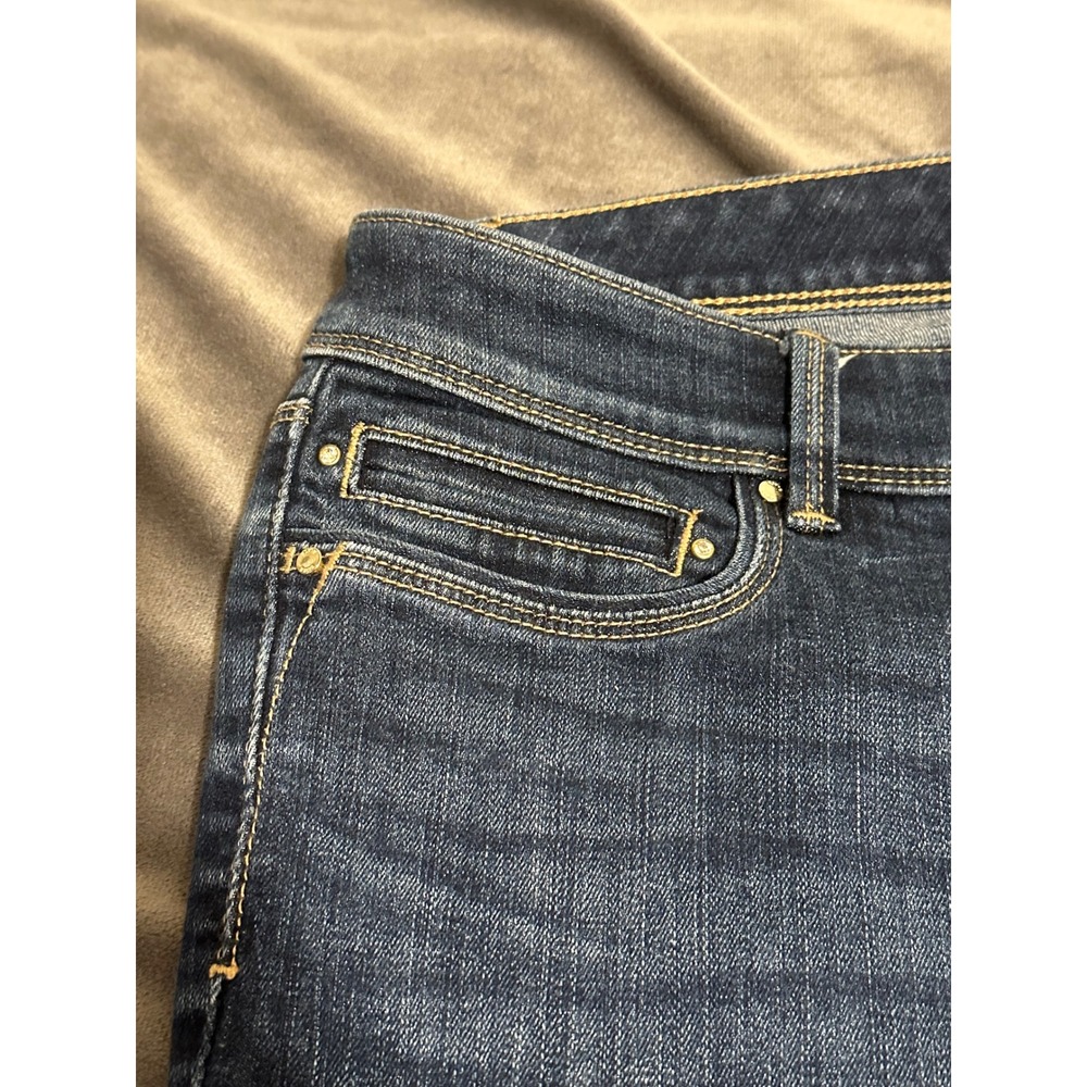 White House Black Market Boot Leg Jeans Dark Wash Blue Denim 8S Short Rise - Picture 3 of 8